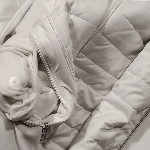 Lululemon First Mile Jacket in White - Picture 4 of 7